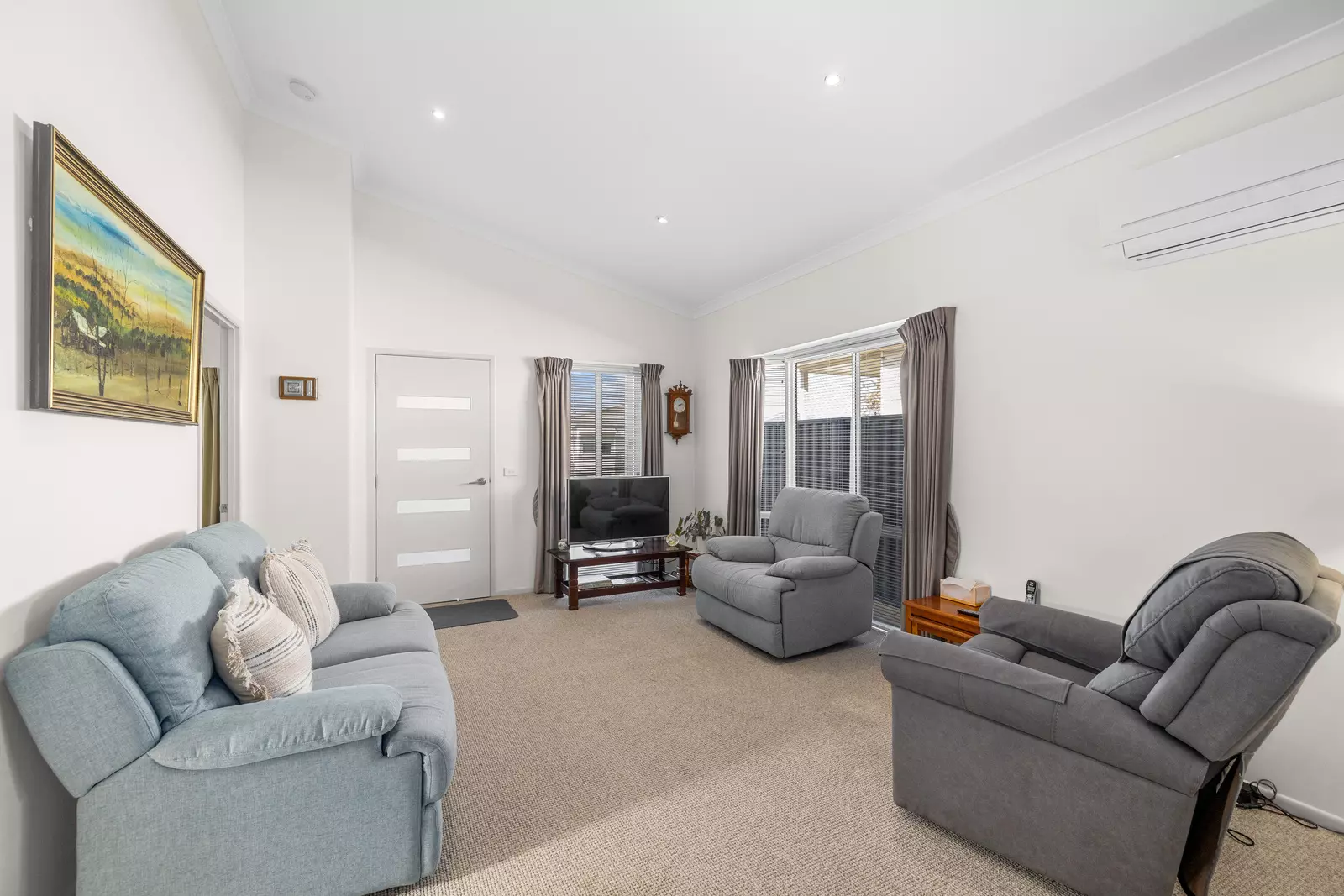 Turnkey home, ready for you to move in.