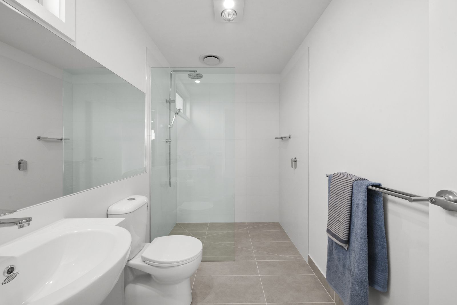 Murray Design - Spacious 3 bedroom home, ideal to entertain, host and relax