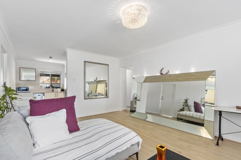 Charming Yokine Gem!