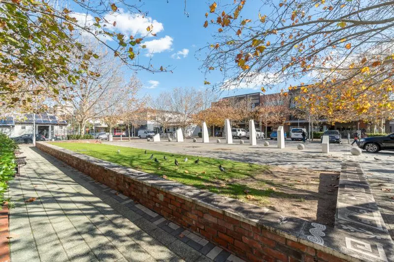 Contemporary Luxury Lifestyle!