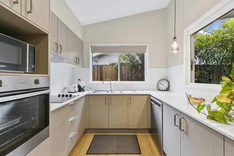 Modern Home with Entertainer's Patio