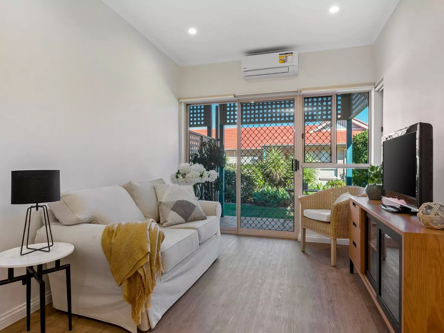 105/3-9 Salford Street, Victoria Point - Serviced Apartment