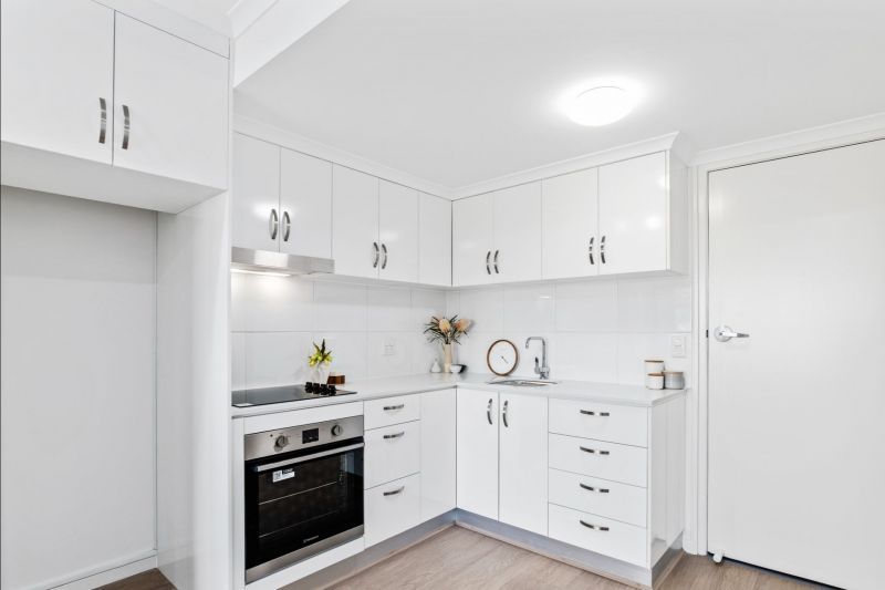 Serene top-floor apartment in a prime location