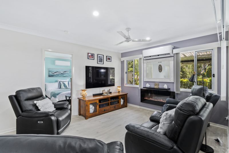Stunning Two Bedroom Home Overlooking Bushland