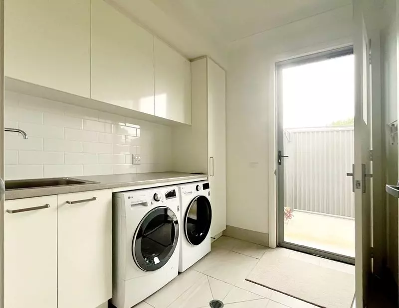 Spacious Corner Villa with Views