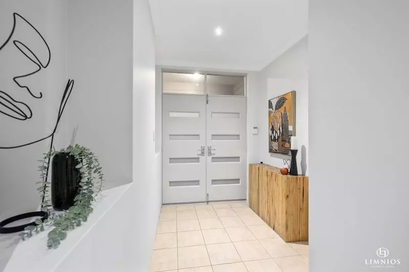 Stylish and Spacious Family Home on a big Land!