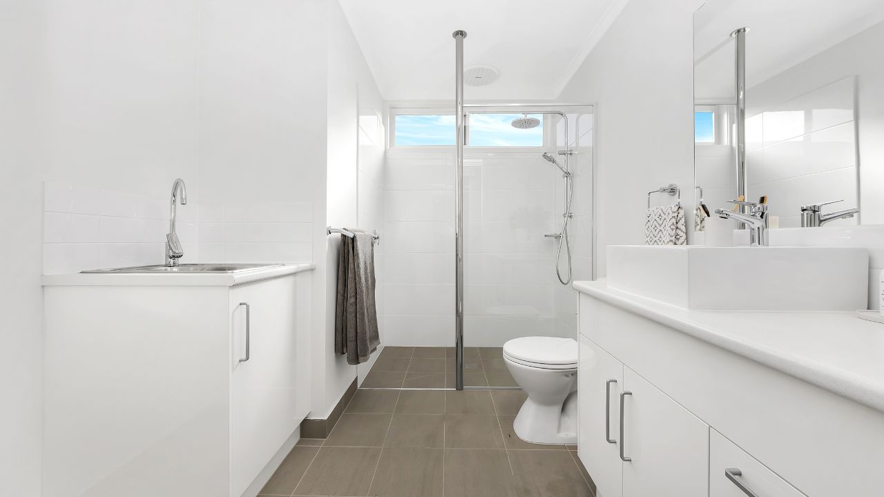 145/ 130 McLeod Road, Patterson Lakes