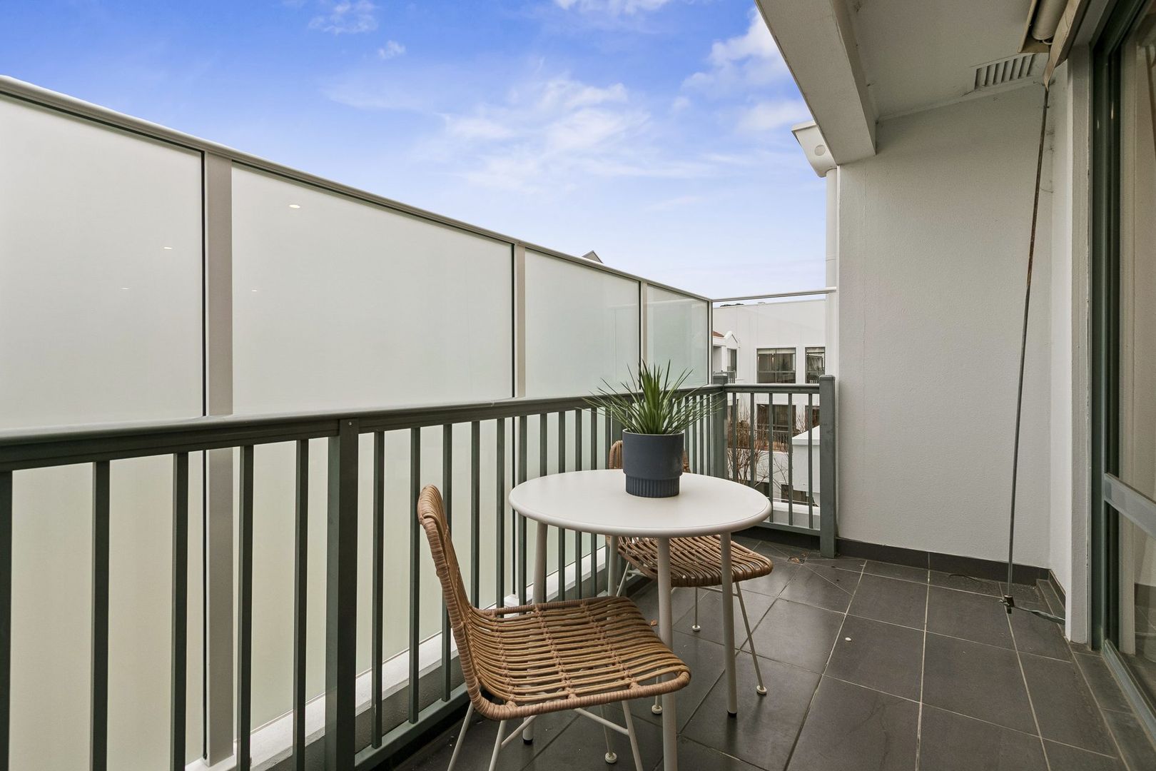 Light, bright & spacious one-bedroom apartment