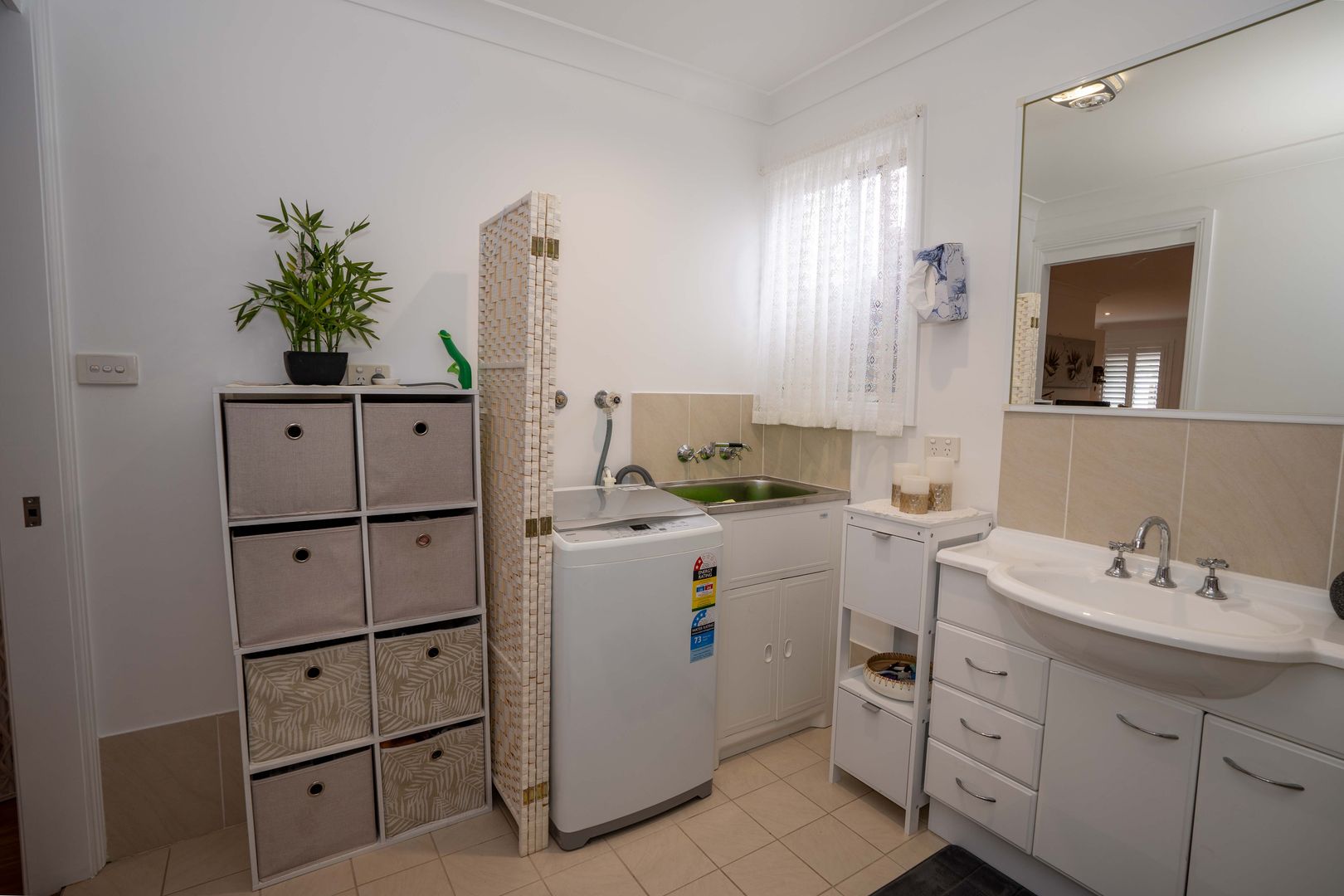 DEPOSIT TAKEN - UNDER CONTRACT - Great Value at Broadlands - Presentation Perfect - Private Courtyard