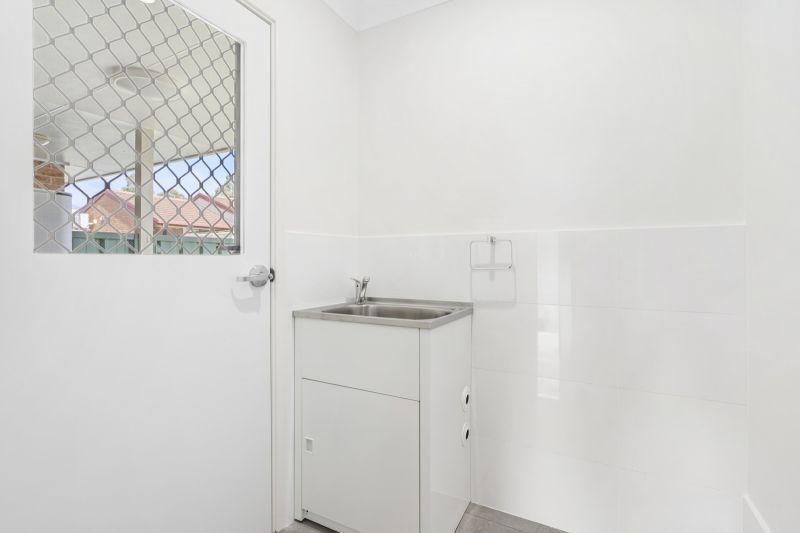 Light-filled modern villa!