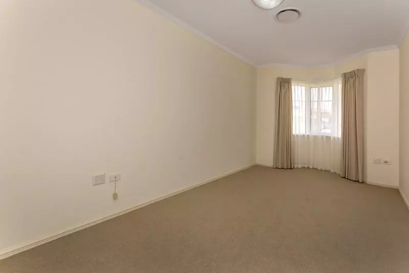 Beautifully appointed east facing apartment