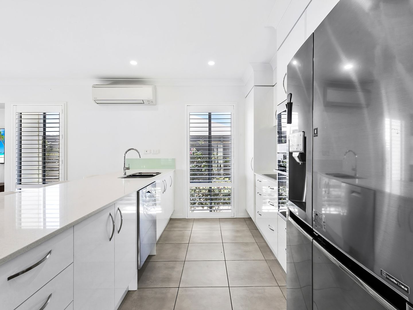 Halcyon Glades - Elegant Corner Block Home Perfect for Downsizers