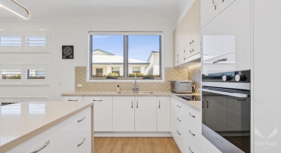 Large 2 Bed + MPR with indoor/outdoor living