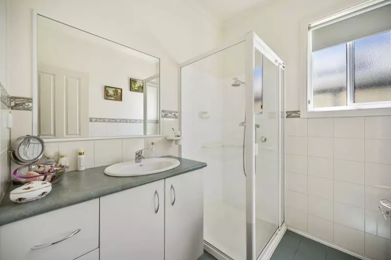 Welcome to Your Ideal Home –Comfort and Convenience!