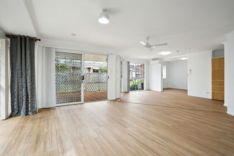 Beautiful two bedroom, one bathroom villa with double lock up garage.