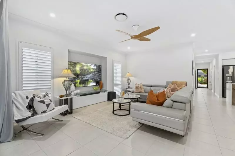 Site 238 - Established Macan