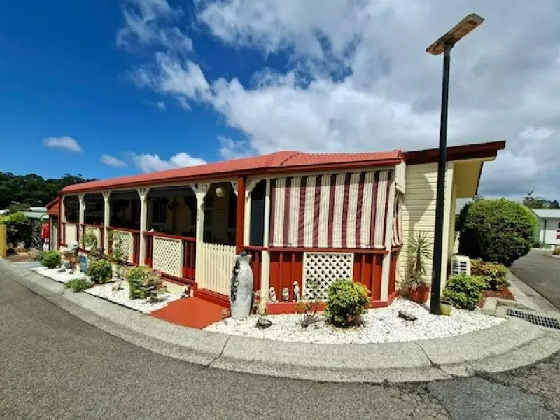 Coastal Gem with effortless living.