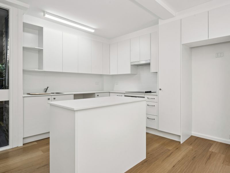 Cosy comfortable villa in a leafy, tranquil location