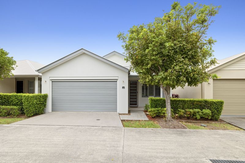 Spacious Living with Stunning Atrium Alfresco
