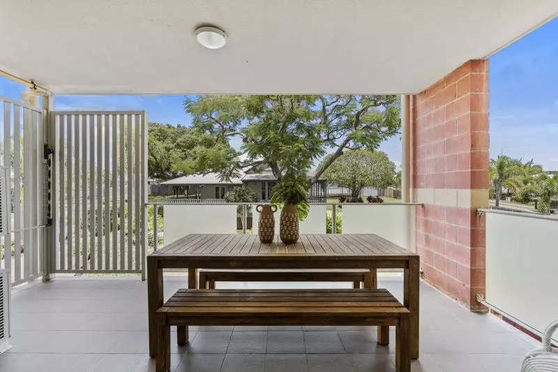 Relaxed bayside living in a two-bedroom apartment