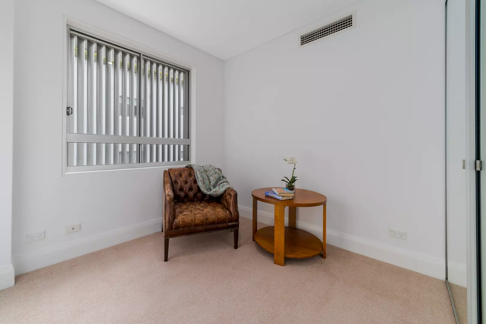 Elevated North-Facing 3 bedroom 2 Bathroom Apartment at The Woniora