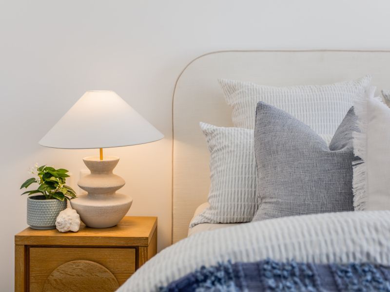 Light-filled single-level villa