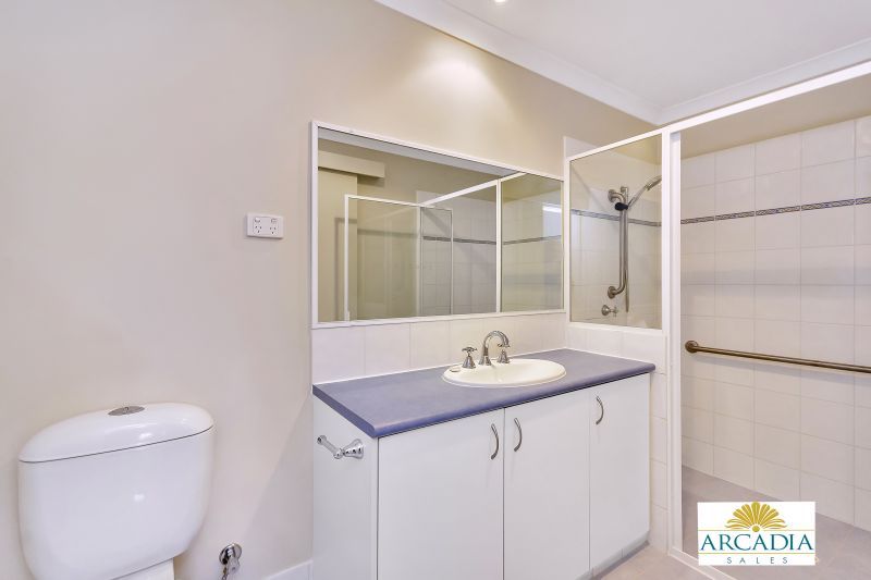 ARCADIA WATERS MANDURAH - Hop Skip & A Jump To The Clubhouse