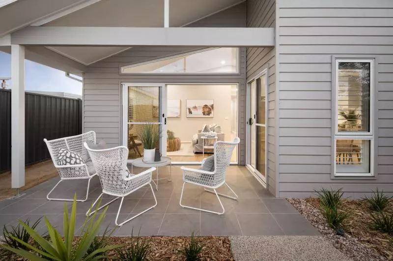 Write the next chapter of your story at Lakeside Lara & choose from our range of stunning home designs including the Gippsland.