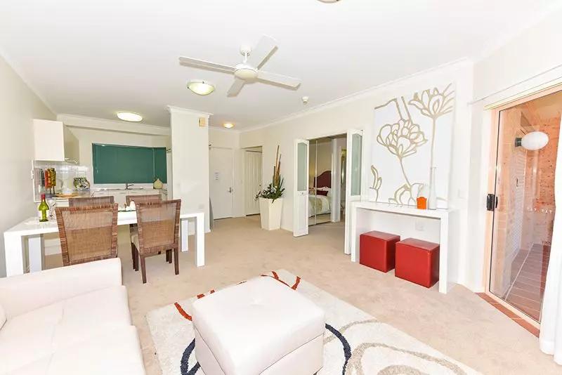 One-bedroom apartment with enclosed sunroom