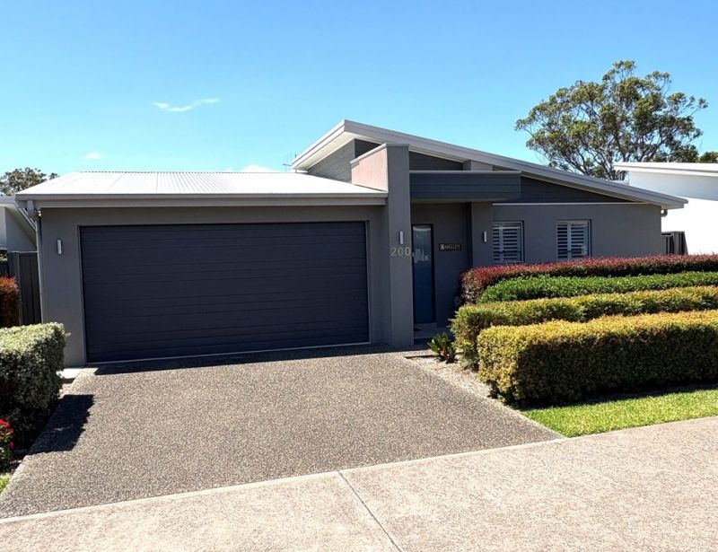 Modern, spacious and peacefully located