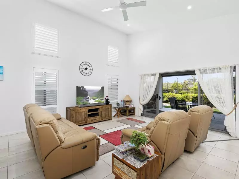 Site 8 - Established Heron