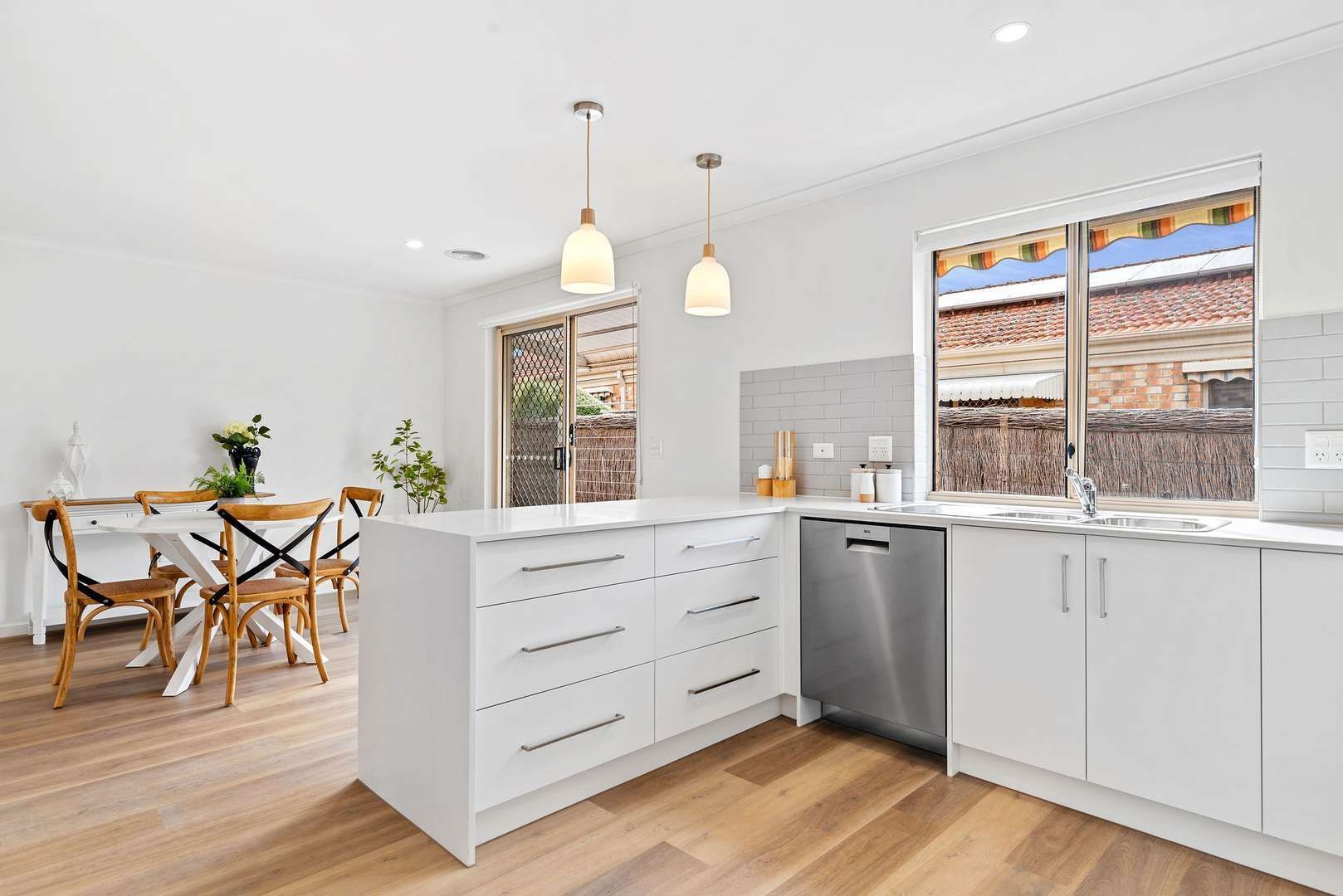 Gorgeous Villas, Close to Everything, Great Community, Keilor Village