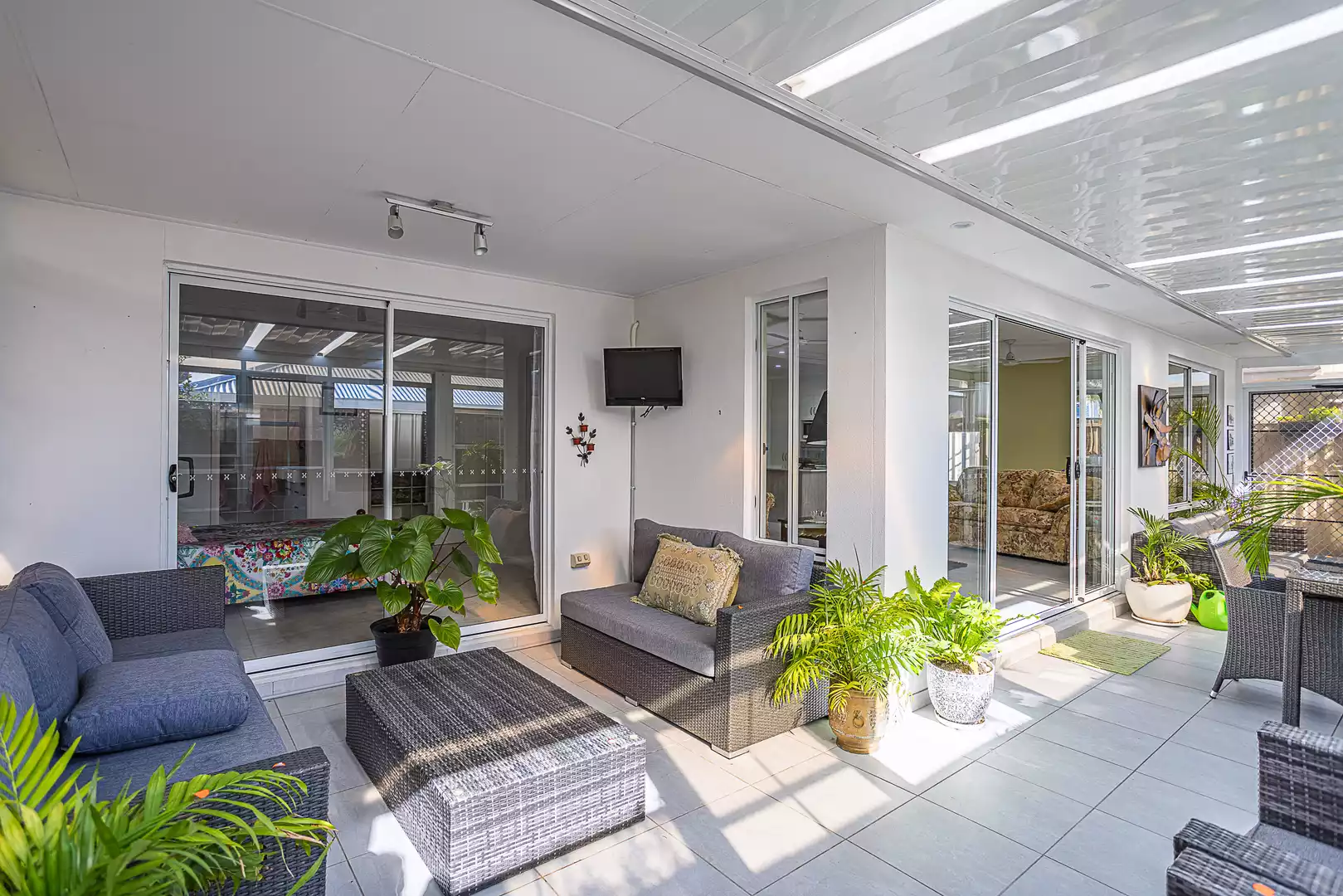 Palm Lake Resort Fern Bay | Home 80