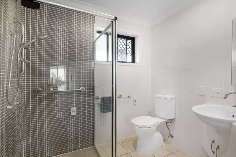 Studio apartment with ocean views