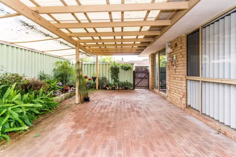 Sought after complex - lucky you! open by appointment