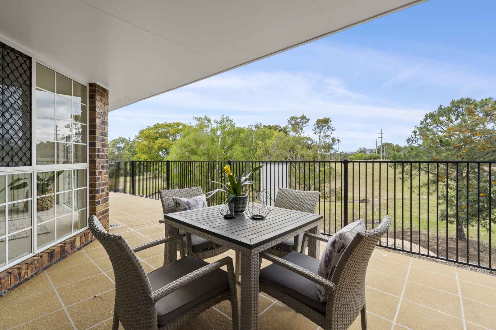 Discover strata-titled homes and a beautiful Albert River outlook