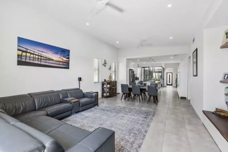 Site 002 - Established Silver Mist I