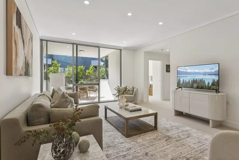 Light-filled Garden Apartment with Space, Privacy and Style