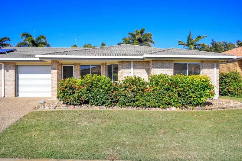 Garden Oasis, 3 Bedroom Villa, ready to go!