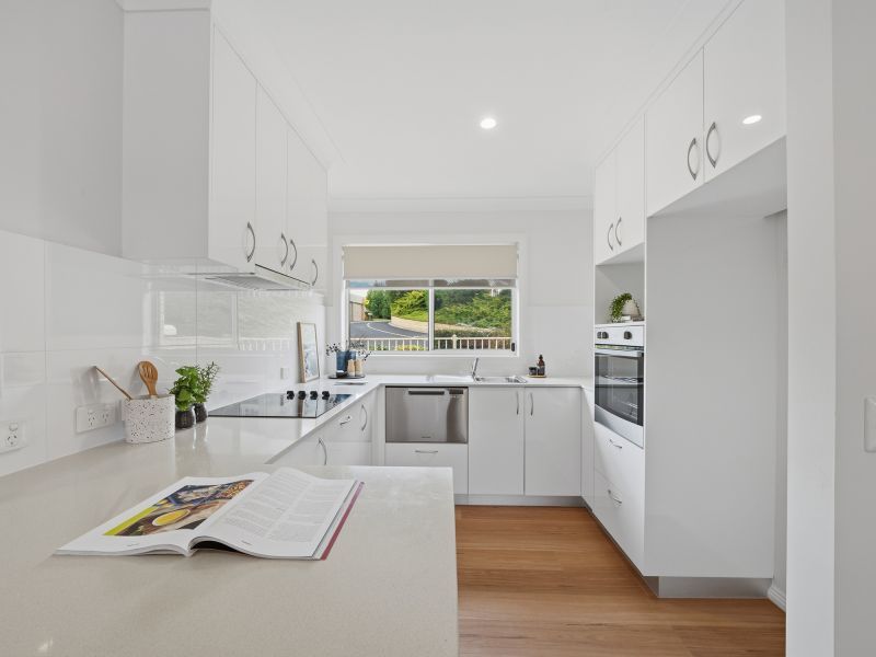 Westerly Facing Villa With Attached Garage