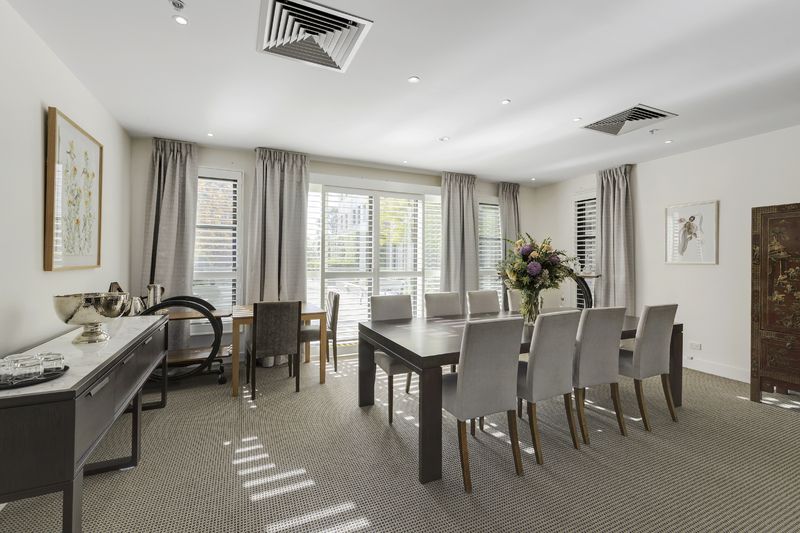 Stylish Space, Sunlit Private Balcony