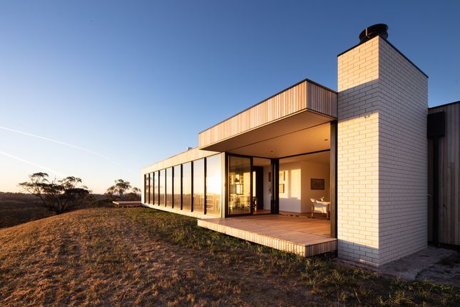 A modular home by Modscape based at a rural property in Central-Western NSW