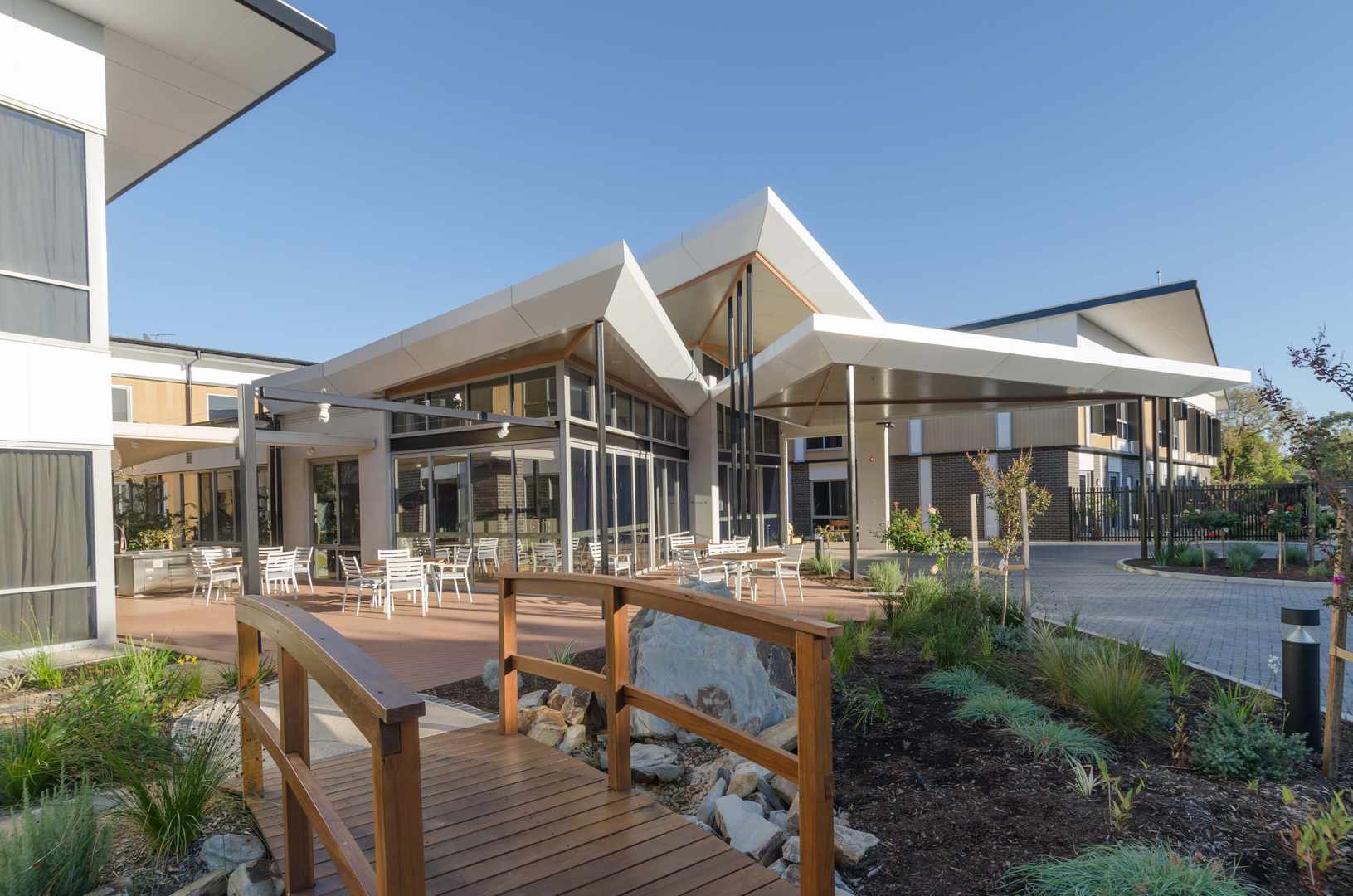 Resthaven Aberfoyle Park offers high quality, attractive, purpose-built permanent and respite accommodation