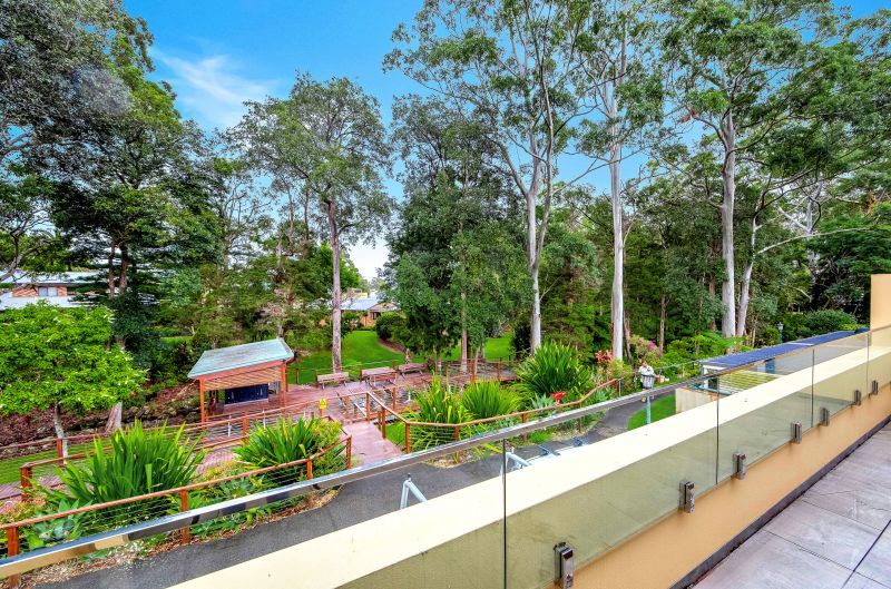 Spacious Villa Living in the Heart of Brentwood Village