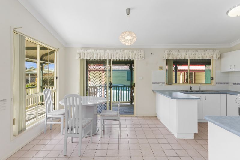 Bright & Breezy Two Bedroom Home