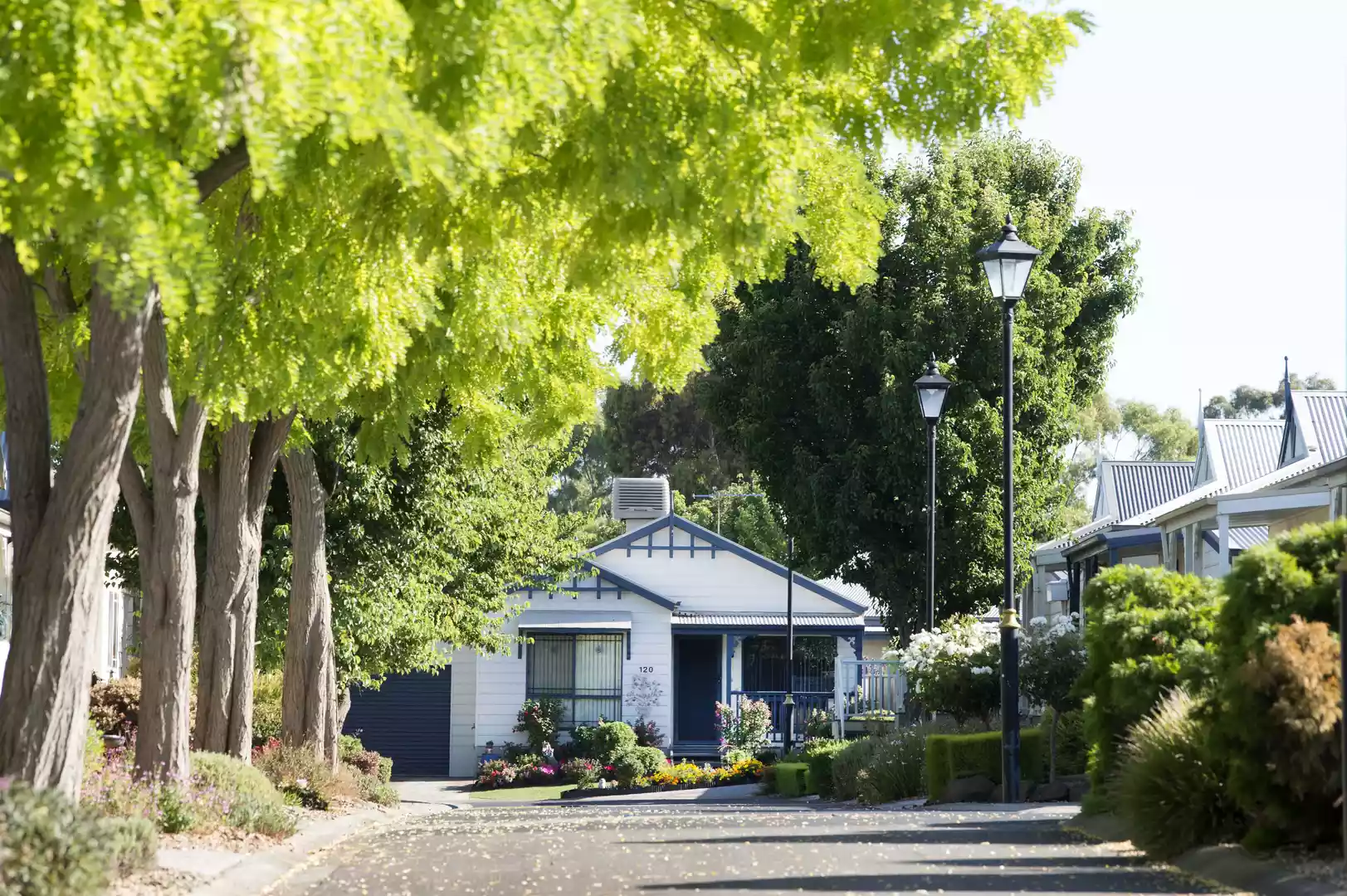 Discover well-connected comfort at Lifestyle Brookfield.