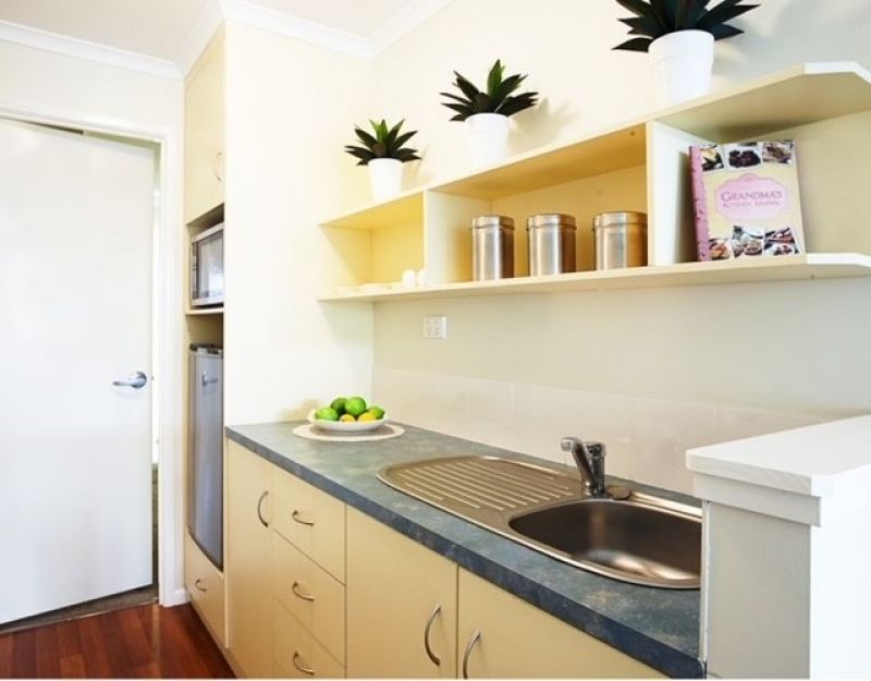 Rent in Seniors Community – Self-catered unit with Kitchenette.