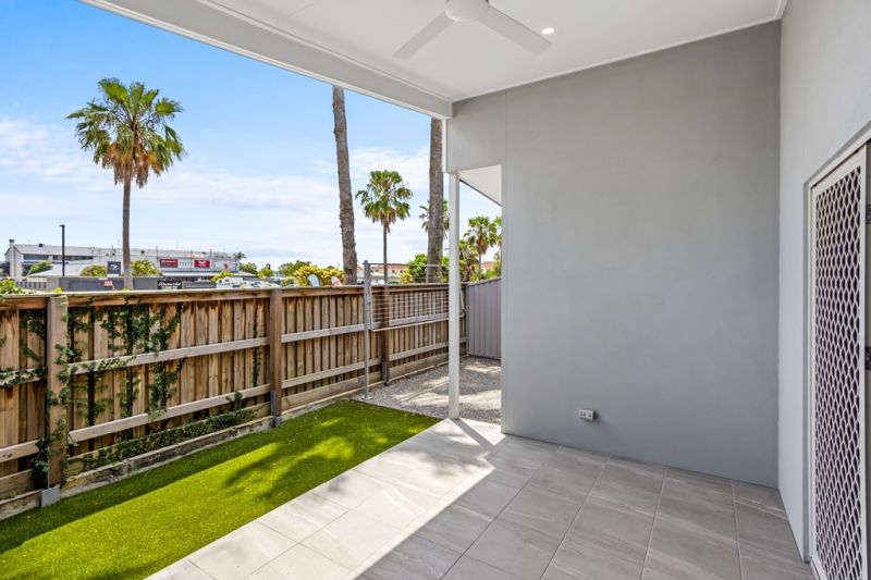 Relaxed Coastal Living at Its Finest