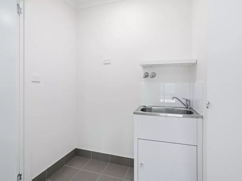 Lovely Villa with Courtyard and Sunroom