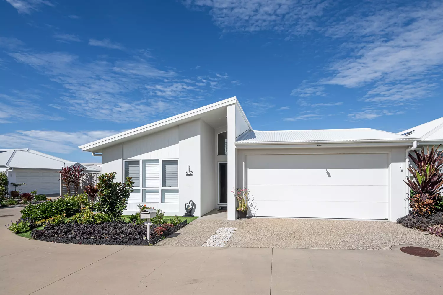 Exquisite Willow Design